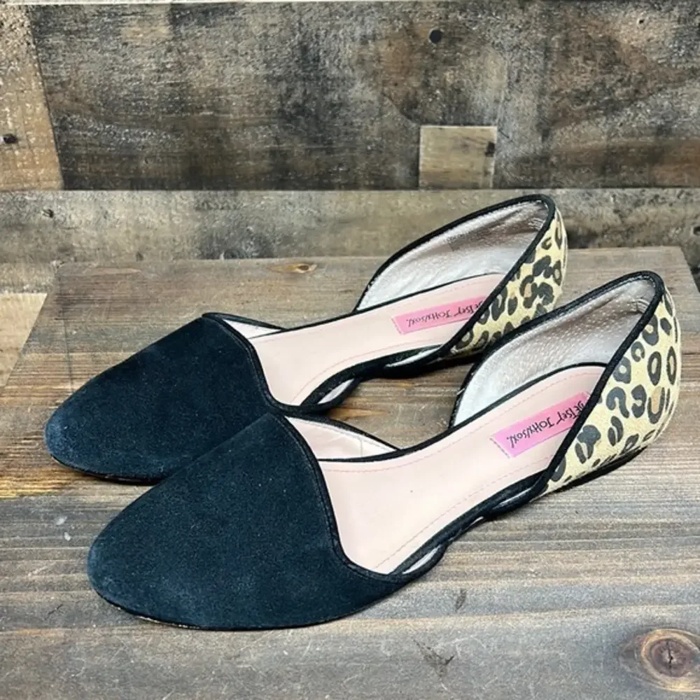 Betsey Johnson Cocoh Women’s Size 9.5 Fabric D'Orsay Flats Black Suede Leopard